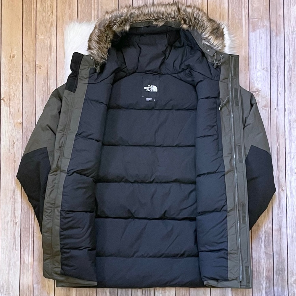 The North Face Men’s McMurdo Parka In New Taupe Green - Picture 6 of 10